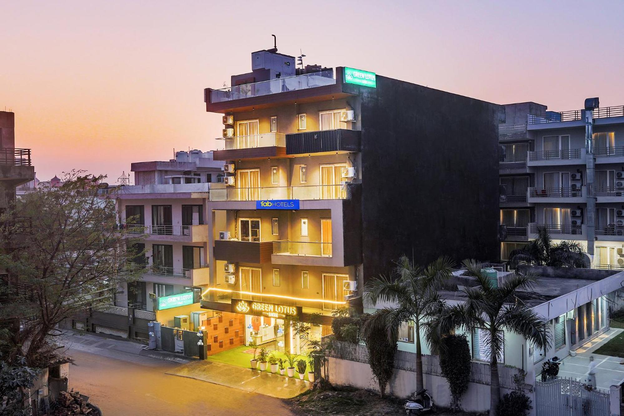 Hotel Green Lotus Luxe Gurgaon Zewnętrze zdjęcie